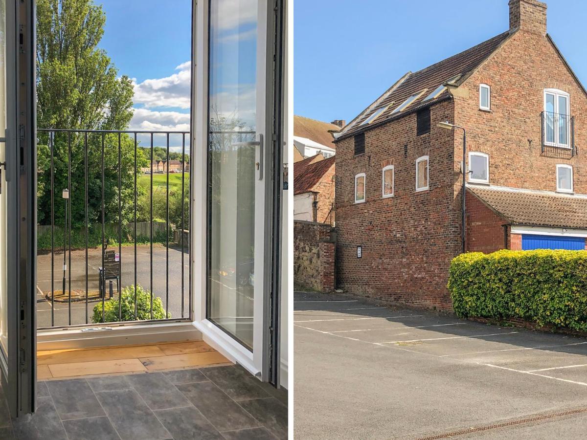 2 Rodgers Mews Apartment Malton Exterior photo